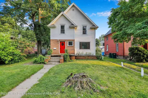 513 Moores River Dr, Lansing, MI 48910