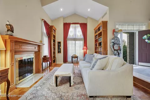 310 W Spring Meadows Ln, Dewitt, MI 48820 photo 5