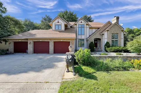 310 W Spring Meadows Ln, Dewitt, MI 48820 photo 2