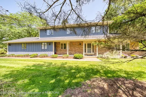 1792 Old Mill Rd, East Lansing, MI 48823