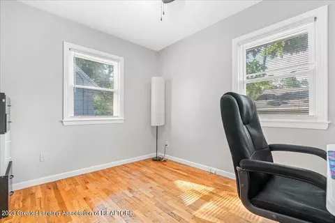 851 E Greenlawn Ave, Lansing, MI 48910 photo 21