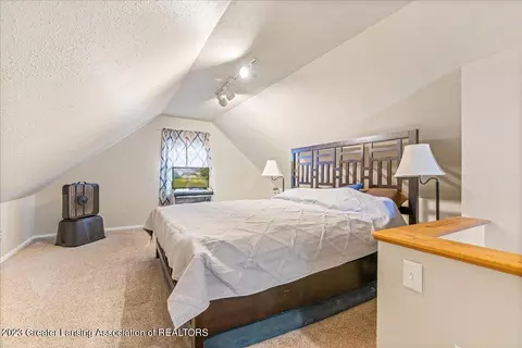851 E Greenlawn Ave, Lansing, MI 48910 photo 24