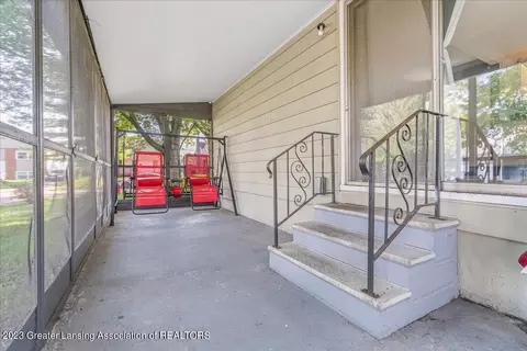 851 E Greenlawn Ave, Lansing, MI 48910 photo 11