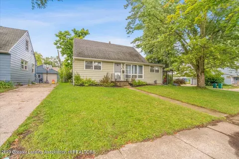 851 E Greenlawn Ave, Lansing, MI 48910 photo 2