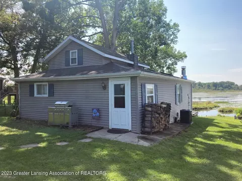 15872 Short St, East Lansing, MI 48823