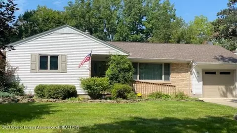 205 E Park St, Saint Johns, MI 48879 photo 3
