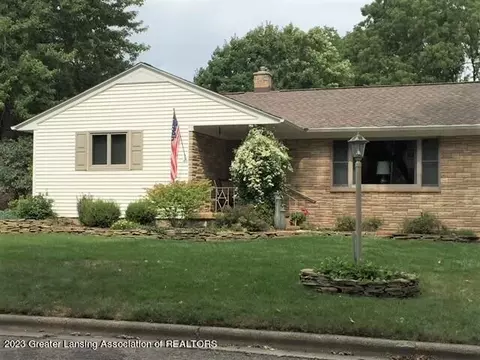 205 E Park St, Saint Johns, MI 48879 photo 4