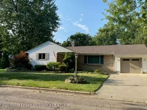 205 E Park St, Saint Johns, MI 48879