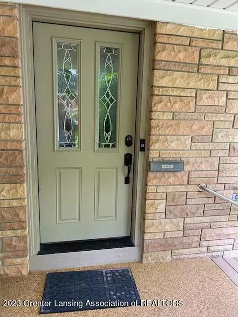 205 E Park St, Saint Johns, MI 48879 photo 9