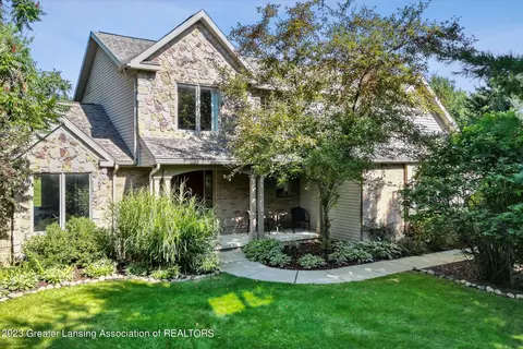 2297 White Pine Dr, Williamston, MI 48895