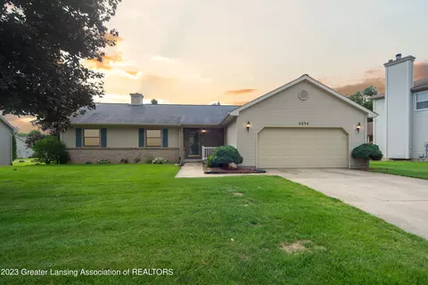 2234 Cedar Bend Dr, Holt, MI 48842