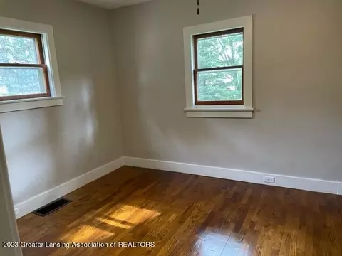 803 E Gibbs St, Saint Johns, MI 48879 photo 8