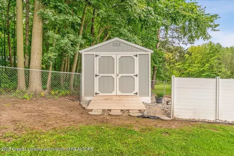2406 E Herbison Rd, Bath, MI 48808 photo 47