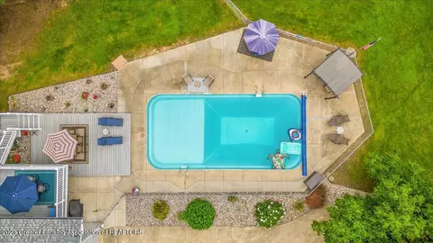 2406 E Herbison Rd, Bath, MI 48808 photo 36