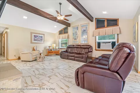 2406 E Herbison Rd, Bath, MI 48808 photo 10