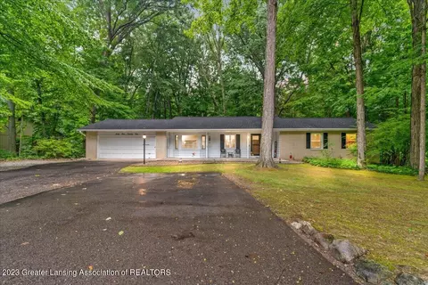 6529 E Galway Cir, Dimondale, MI 48821