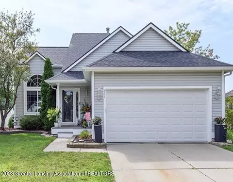 671 Winding River Dr, Williamston, MI 48895