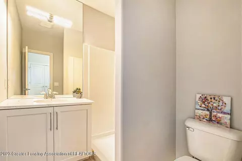 16923 Willowbrook Dr, Haslett, MI 48840 photo 8