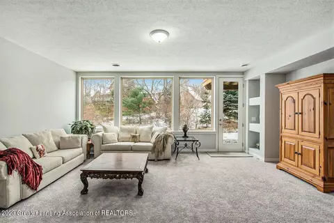 16923 Willowbrook Dr, Haslett, MI 48840 photo 21