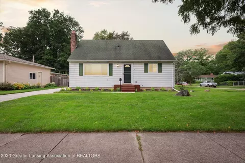 3004 S Deerfield Ave, Lansing, MI 48911