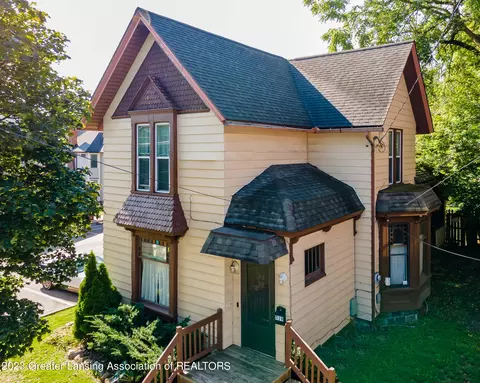 319 W Shiawassee St, Lansing, MI 48933