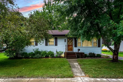 500 Giles St, Saint Johns, MI 48879