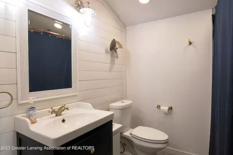 4868 Apache Path, Owosso, MI 48867 photo 18