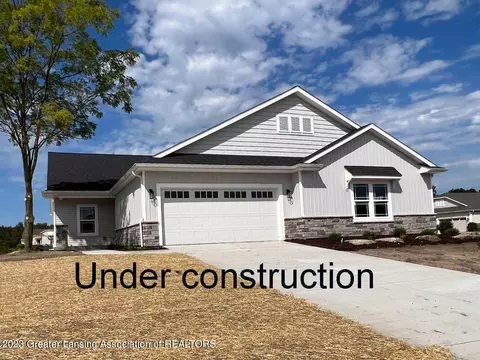 5277 E Hawk Hollow Dr, Bath, MI 48808