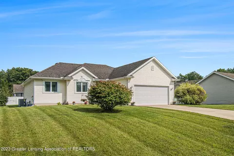 1321 Catsyl Rd, Jackson, MI 49203