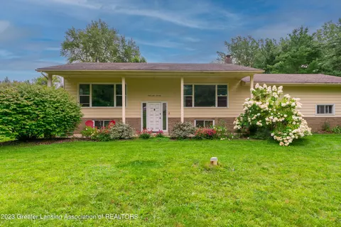 6970 Foster Rd, Haslett, MI 48840 photo 1