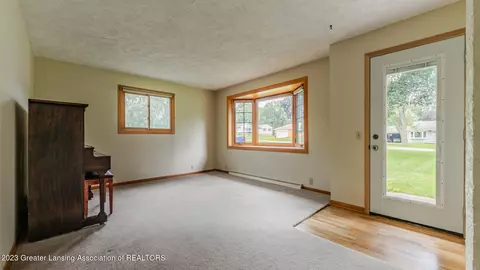 11476 W River Dr, Dewitt, MI 48820 photo 10