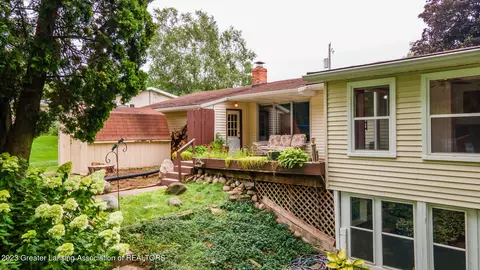 11476 W River Dr, Dewitt, MI 48820 photo 9