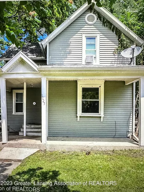 1023 Hickory St, Lansing, MI 48912