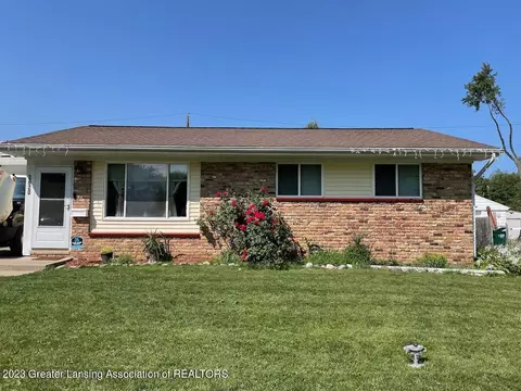 3620 Wedgewood Dr, Lansing, MI 48911