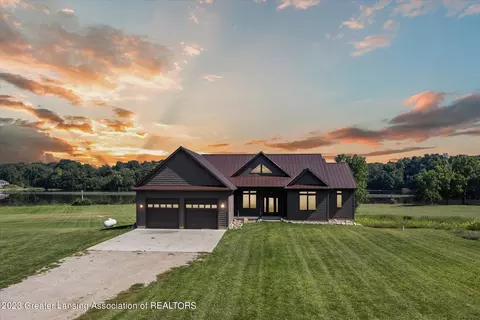 8810 E David Hwy, Lyons, MI 48851