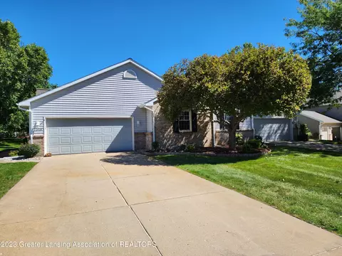 7319 Golf Gate Dr #40, Lansing, MI 48917