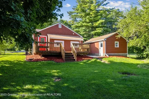 1090 W Dill Rd, Dewitt, MI 48820