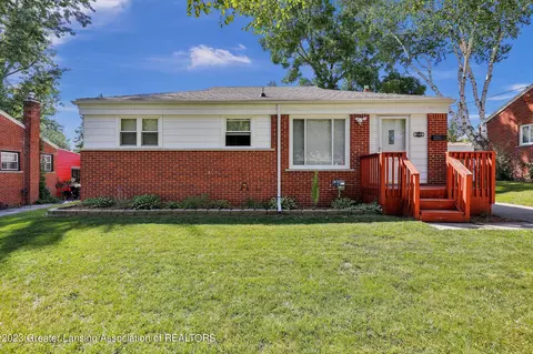 2203 Westbury Rd, Lansing, MI 48906