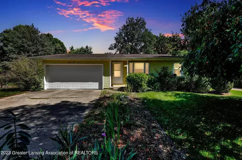 841 Warner St, Mason, MI 48854