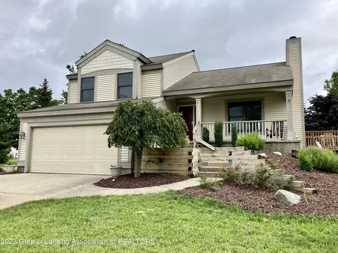 15807 Leonard Rd, Spring Lake, MI 49456
