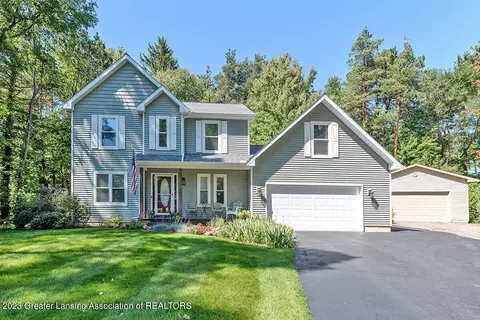 5578 Fox Hill Ln, Perry, MI 48872