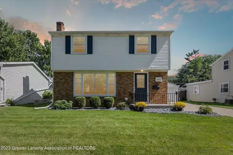 1220 N Magnolia Ave, Lansing, MI 48912