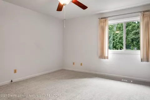 828 Montevideo Dr #E, Lansing, MI 48917 photo 26