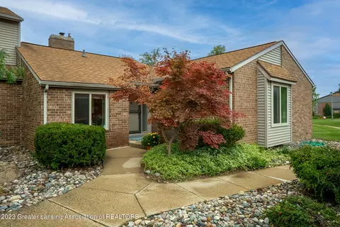 828 Montevideo Dr #E, Lansing, MI 48917