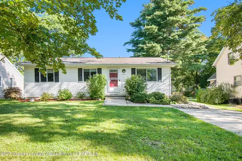 319 Dutton St, Eaton Rapids, MI 48827