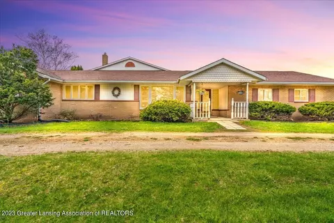 11363 N Owosso Rd, Fowlerville, MI 48836