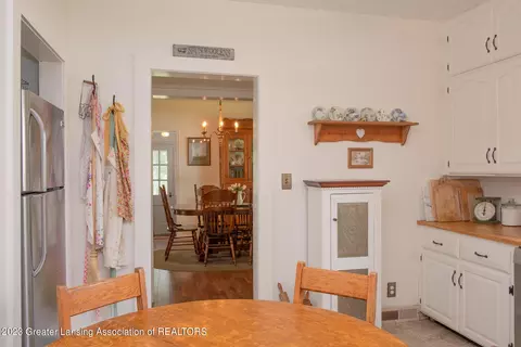 709 W Dewey Rd, Owosso, MI 48867 photo 3