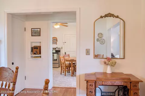 709 W Dewey Rd, Owosso, MI 48867 photo 7