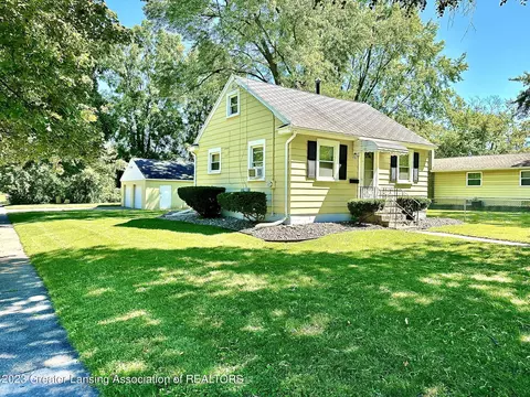 3901 Lowcroft Ave, Lansing, MI 48910