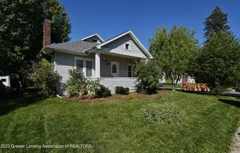 400 Strathmore Rd, Lansing, MI 48910